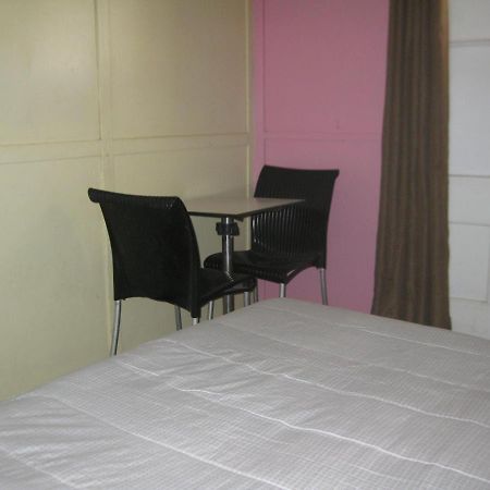Australian Hotel Winton Budget Hotel Accommodation מראה חיצוני תמונה